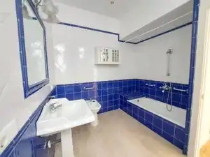 Baño de Apartamento de alquiler en Madrid con Aire acondicionado, Calefacción y Parquet