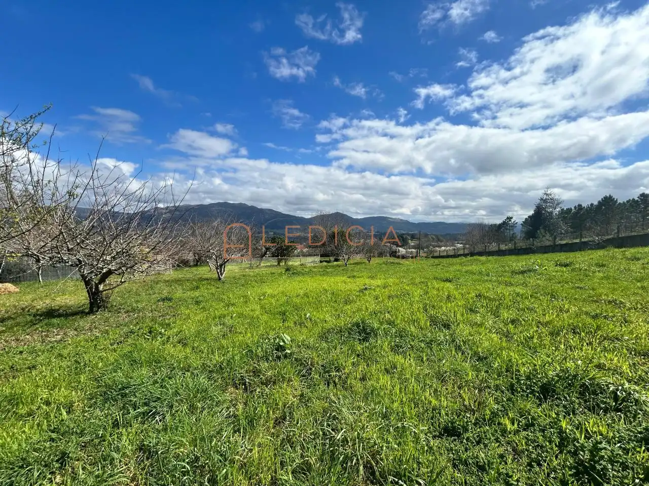 Terreno en venta en Redondela