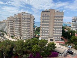 Vista exterior de Pis en venda en El Campello amb Balcó