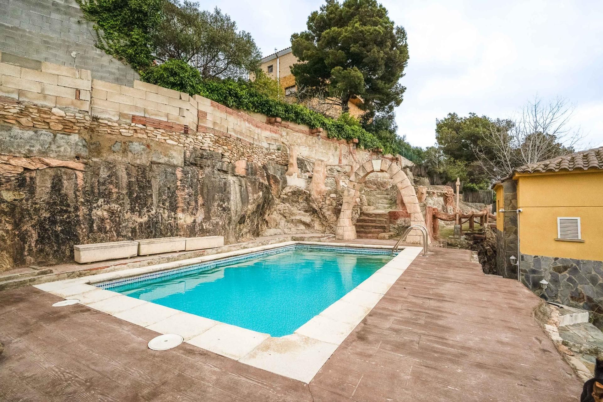 Piscina de Casa o xalet en venda en Alcover amb Aire condicionat, Calefacció i Jardí privat