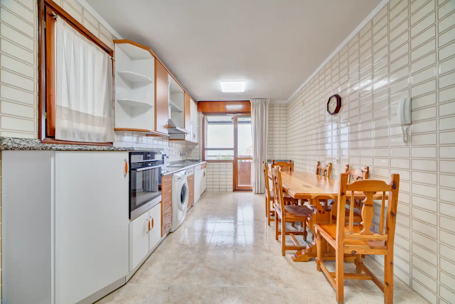Cocina de Piso en venta en  Pamplona / Iruña con Calefacción, Parquet y Trastero