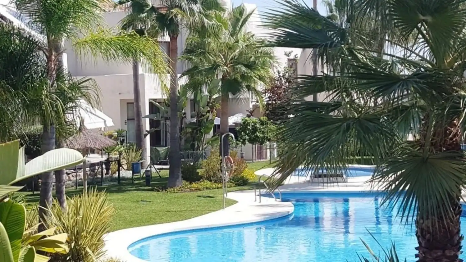 Wohnung mit Pool zur Miete in Benahavís pueblo