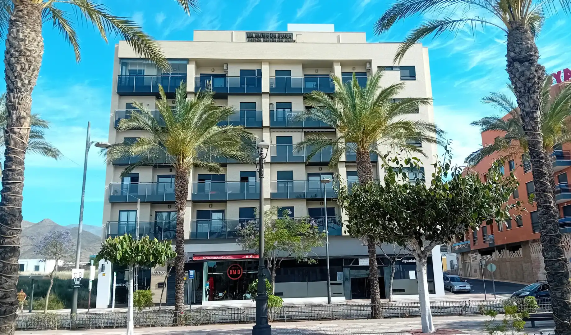 Exterior view of Flat for sale in Roquetas de Mar  with Air Conditioner, Terrace and Furnished