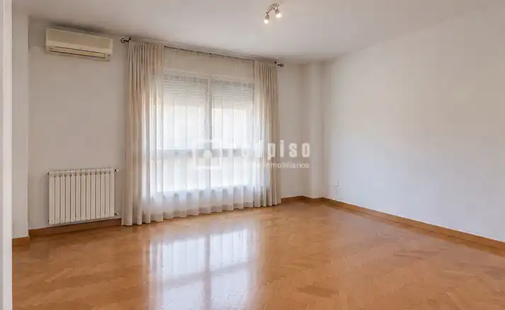 Flat with garden for sale in de Miguel de Unamuno, imagen 2
