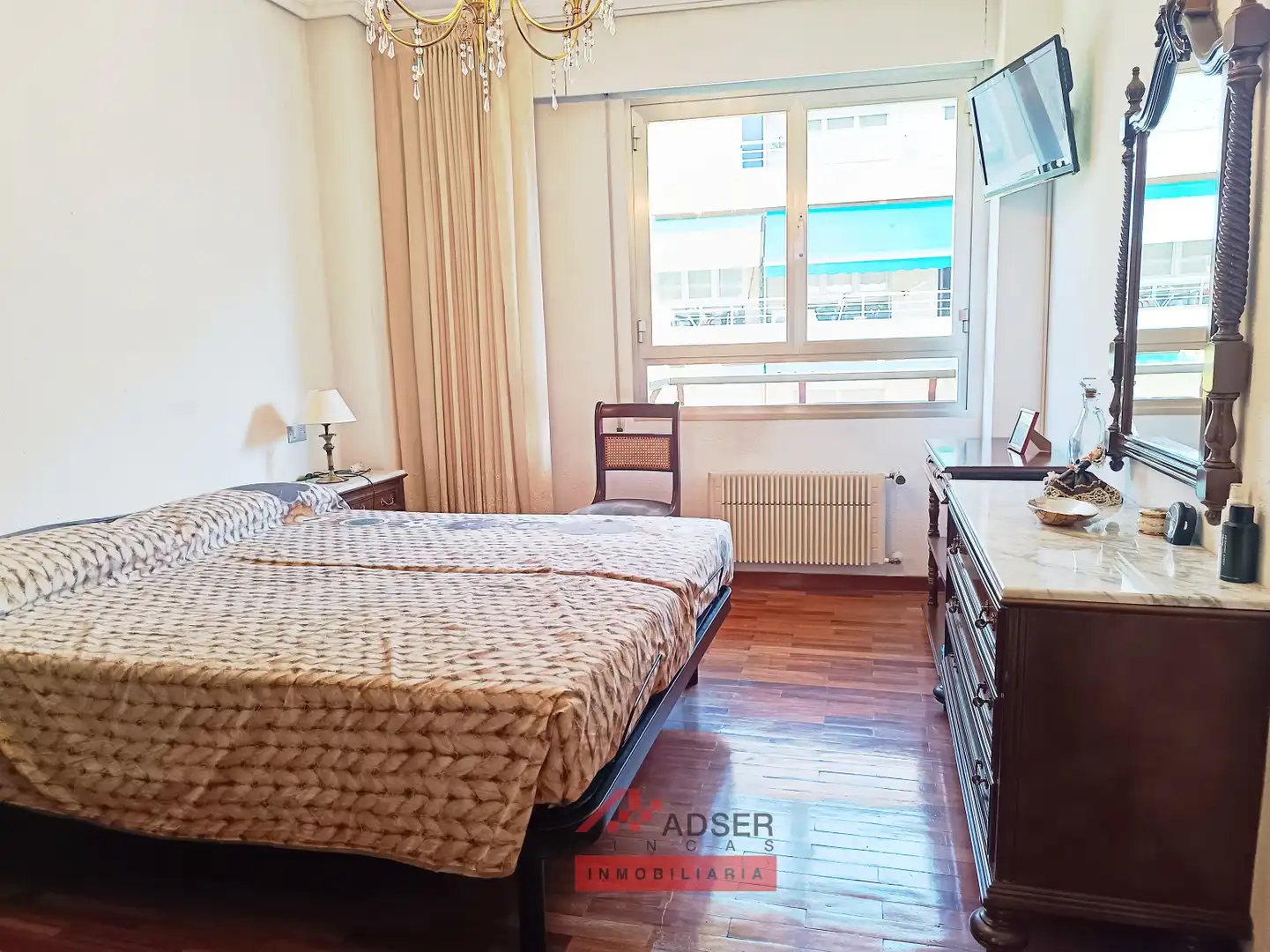 Habitación de Piso en venta en  Logroño con Calefacción, Parquet y Terraza