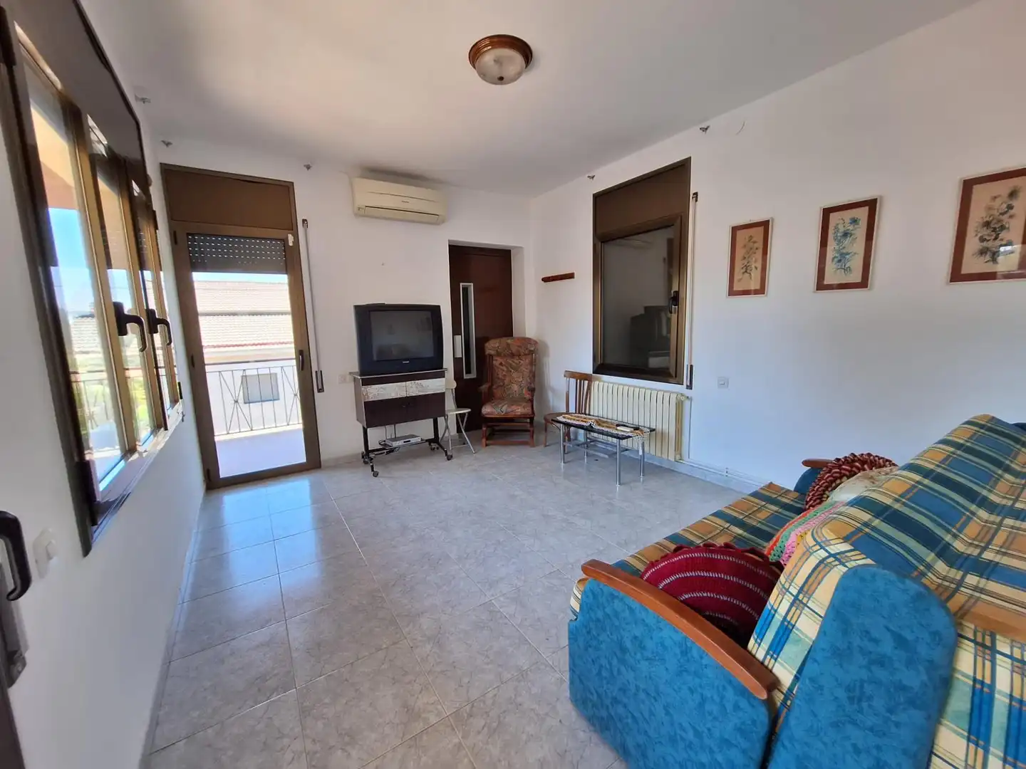 Living room of Country homes for sale in Castellar del Vallès  with Heating, Private garden and Terrace