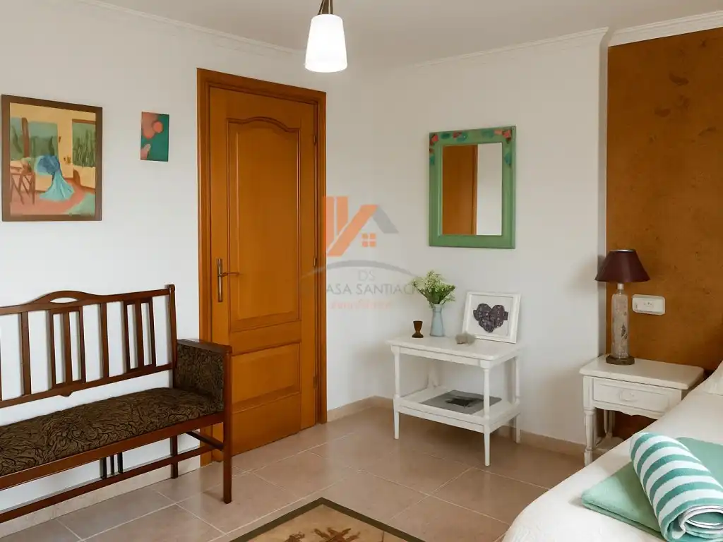 Dormitori de Casa o xalet en venda en Santiago de Compostela 