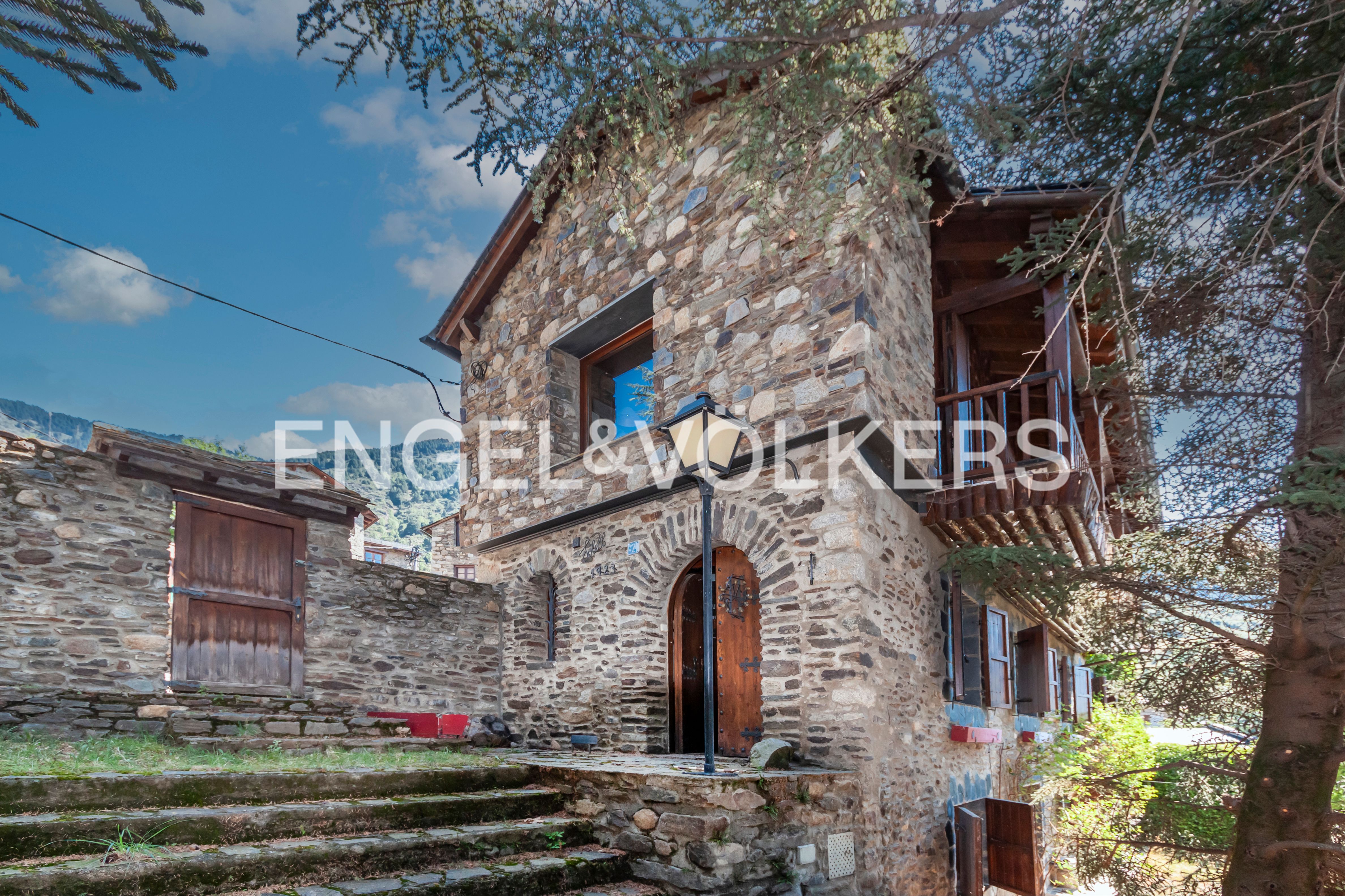 Exterior view of House or chalet for sale in Meranges  with Heating, Private garden and Parquet flooring