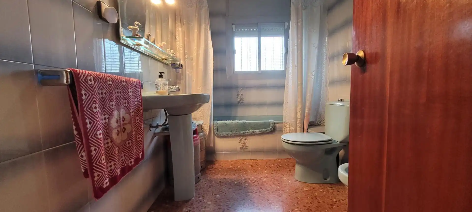 Bany de Casa o xalet en venda en Viladecavalls amb Calefacció, Terrassa i Traster