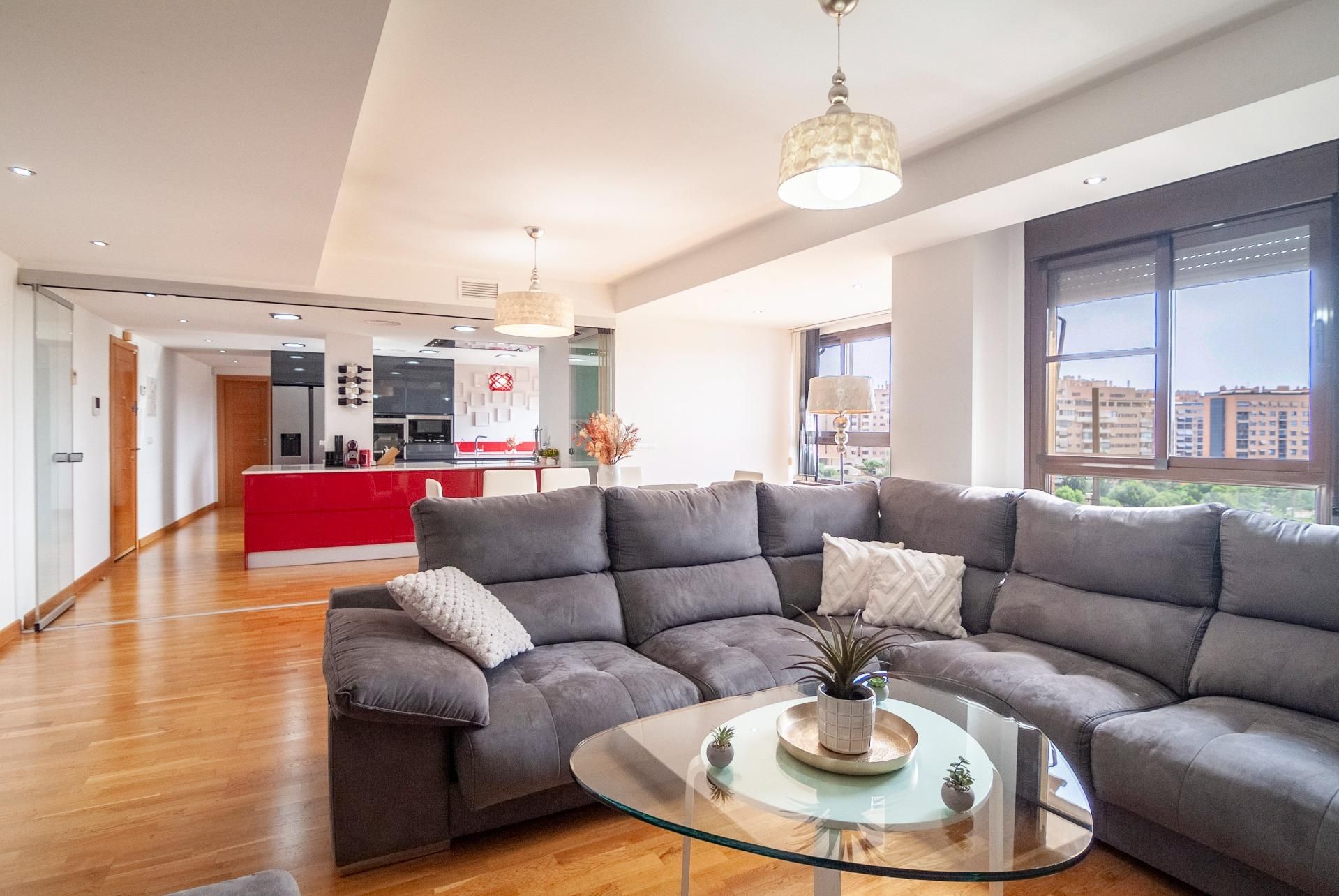 Sala d'estar de Pis en venda en Alicante / Alacant amb Aire condicionat, Calefacció i Jardí privat