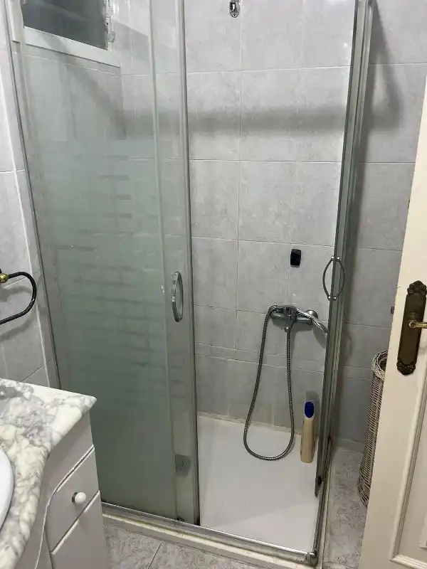 Baño de Piso para compartir en Elche / Elx