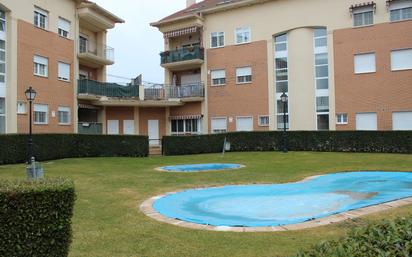 Piscina de Pis en venda en Alovera amb Terrassa