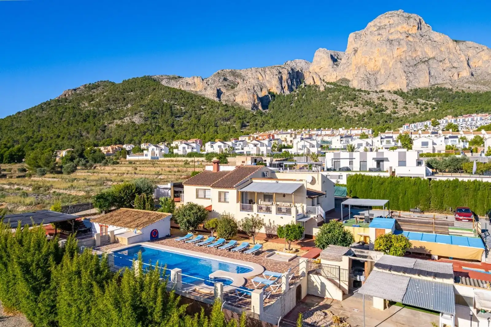 Vista exterior de Casa o chalet en venta en Polop con Aire acondicionado, Calefacción y Jardín privado