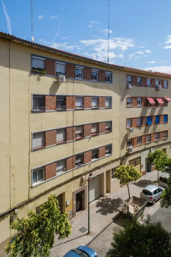 Exterior view of Flat for rent in Zaragoza  with Furnished and Internet