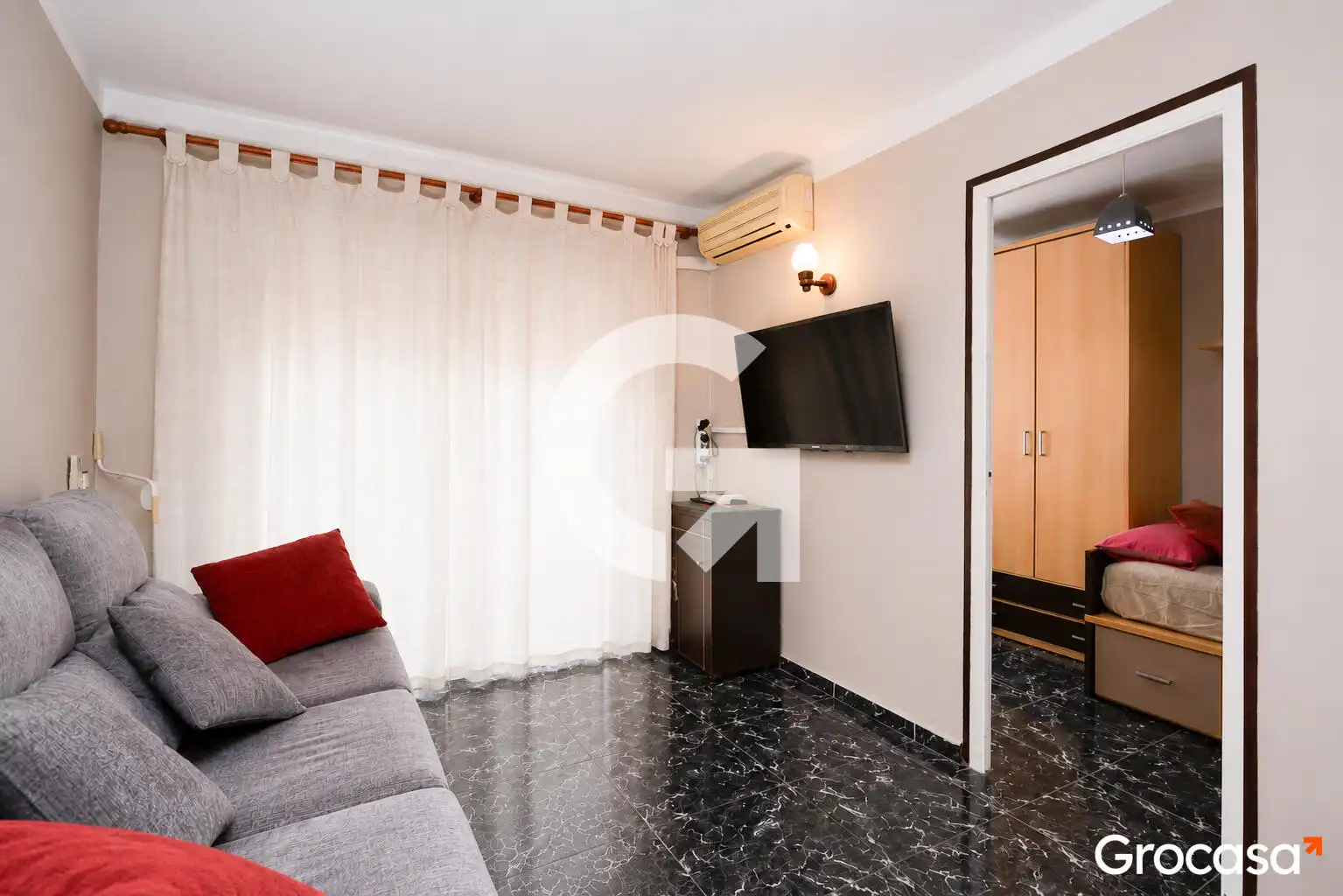 Living room of Flat for sale in El Prat de Llobregat  with Air Conditioner, Oven and Balcony