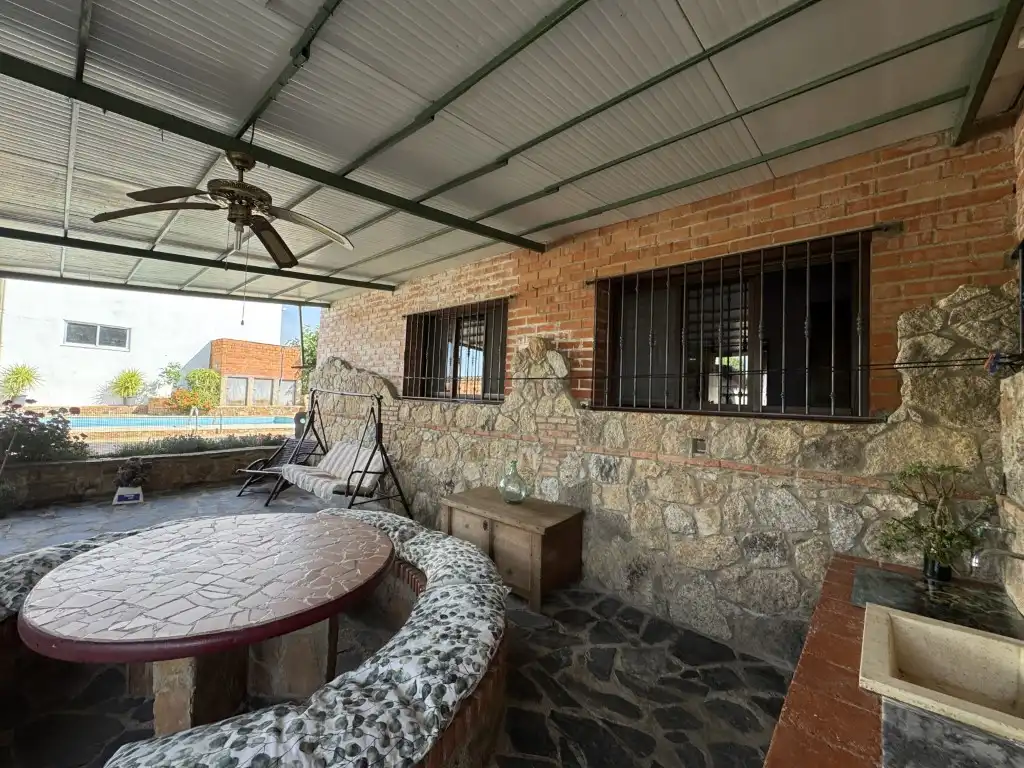 Casa rústica amb piscina en venda a Calle Jardines, imagen 26