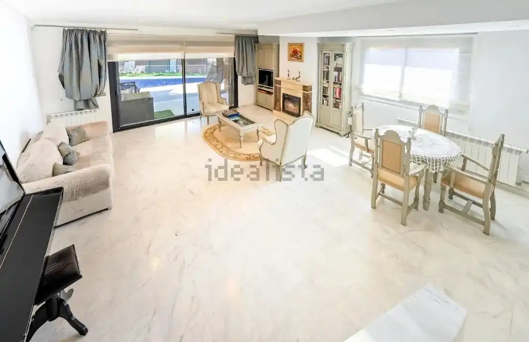 Sala d'estar de Casa adosada en venda en Cambrils amb Aire condicionat, Calefacció i Jardí privat