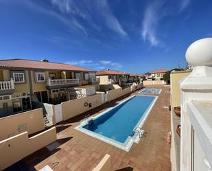 Vista exterior de Casa o xalet en venda en Granadilla de Abona amb Jardí privat, Terrassa i Balcó