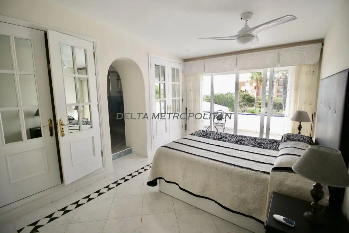 Habitación de Casa o chalet de alquiler en San Miguel de Abona con Terraza, Amueblado y Piscina comunitaria
