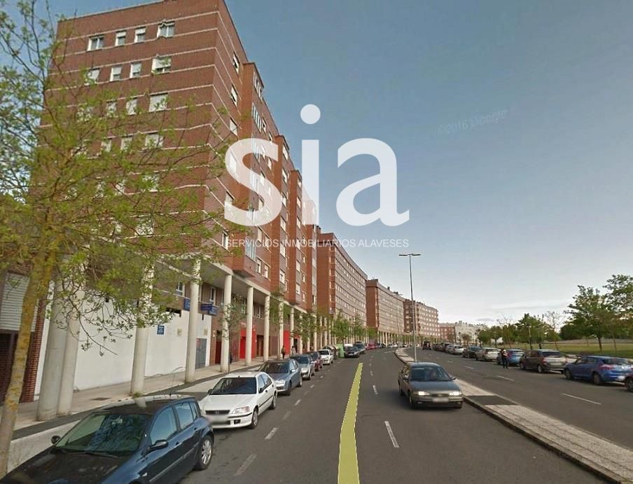 Vista exterior de Garatge en venda en Vitoria - Gasteiz