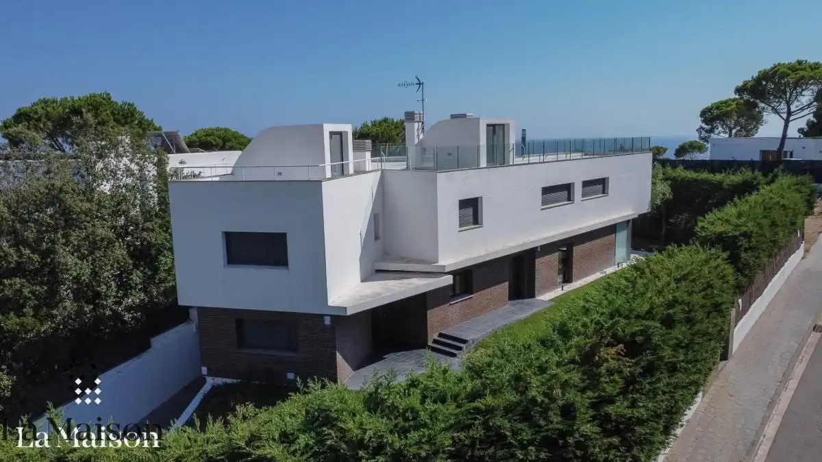 Vista exterior de Casa o xalet en venda en Sant Andreu de Llavaneres amb Aire condicionat, Calefacció i Jardí privat