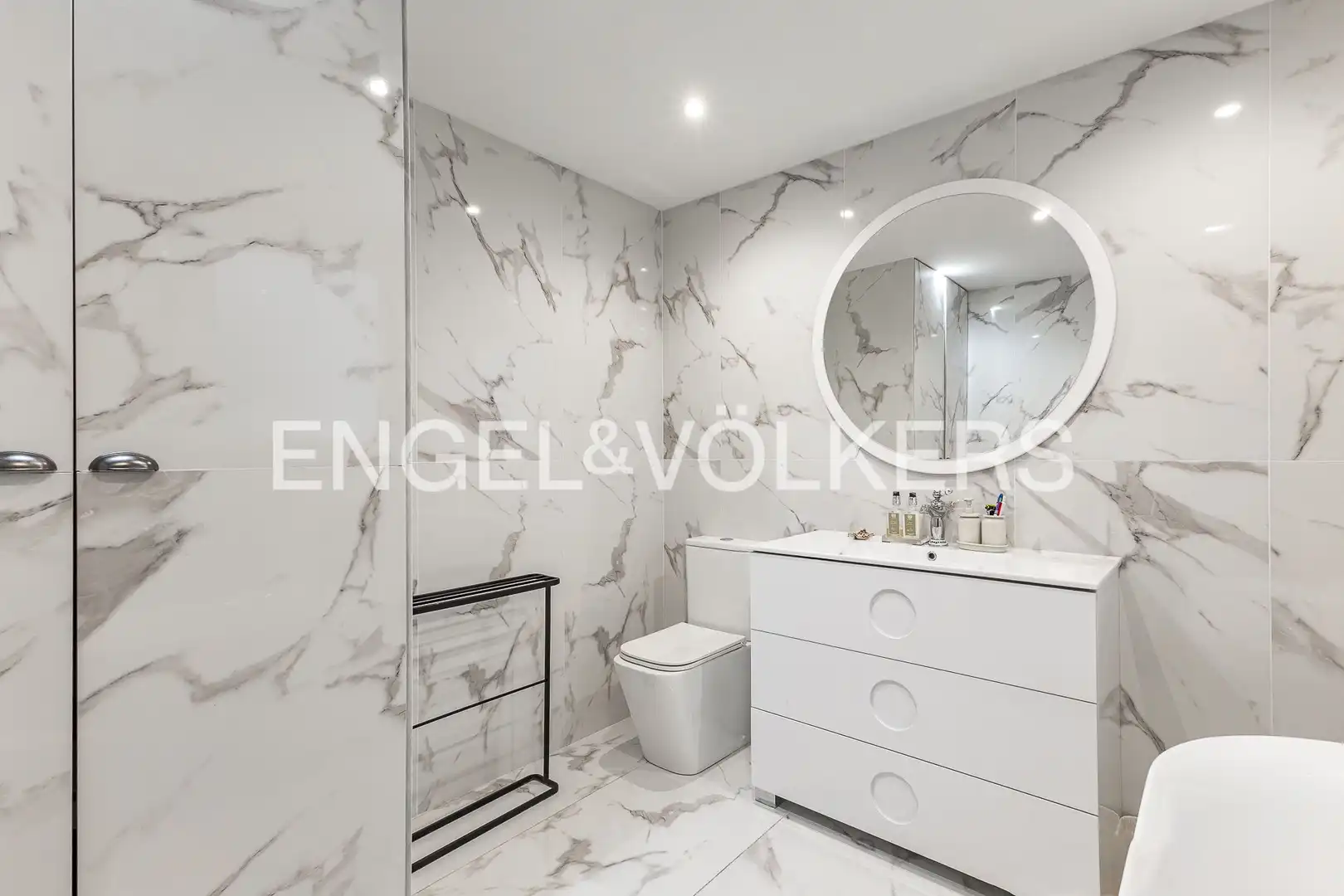 Baño de Piso en venta en Barcelona con Aire acondicionado, Calefacción y Amueblado