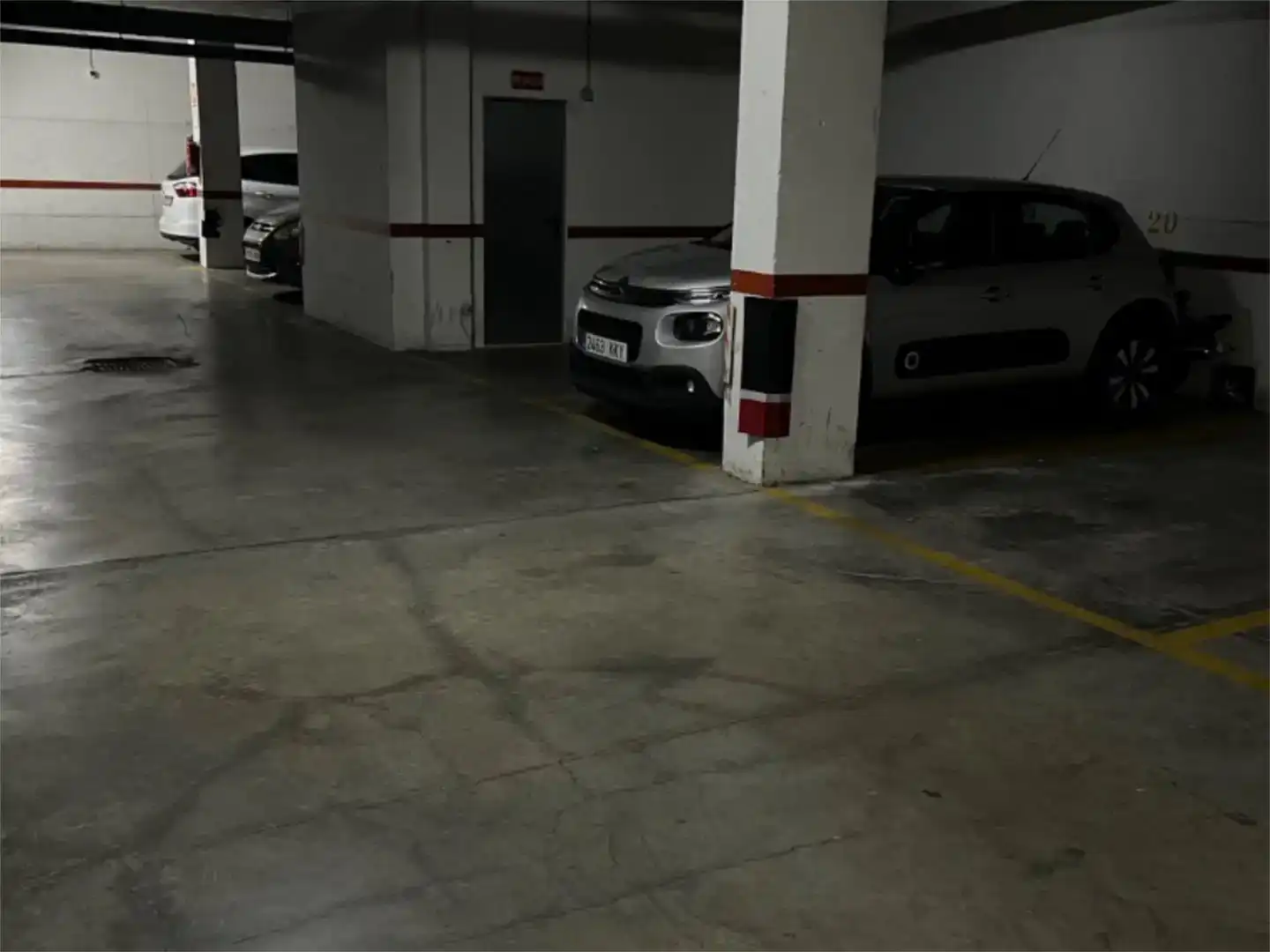 Parkplatz von Garage zum Verkauf in Paterna