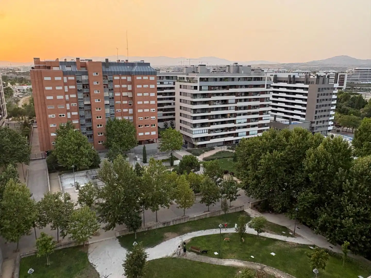Vista exterior de Pis en venda en Tres Cantos amb Aire condicionat, Calefacció i Parquet