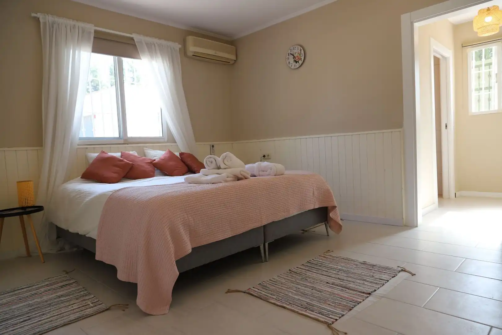 Habitación de Casa o chalet en venta en Alhaurín El Grande con Aire acondicionado, Jardín privado y Piscina