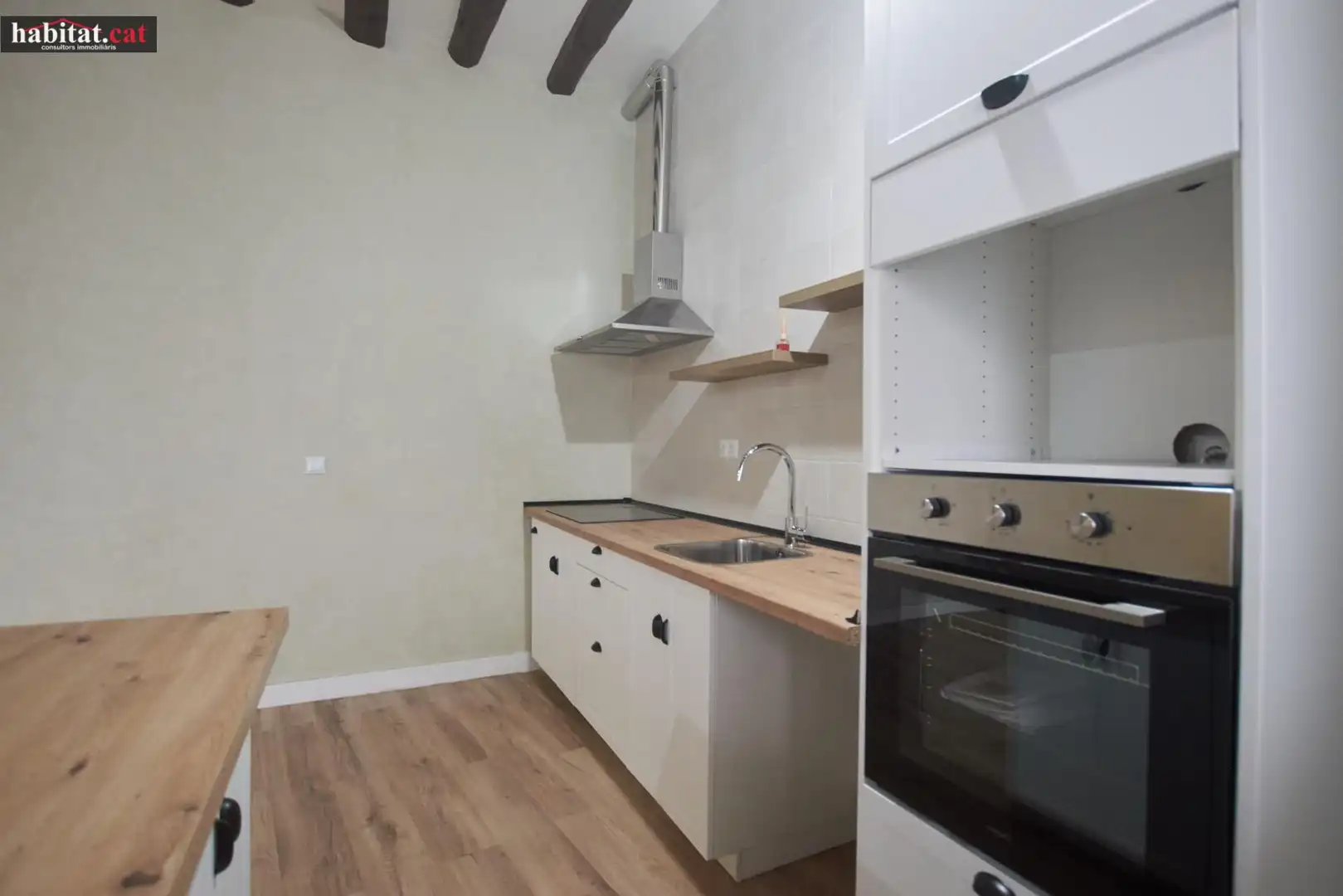 Cocina de Piso en venta en Vilanova i la Geltrú con Calefacción, Parquet y Terraza