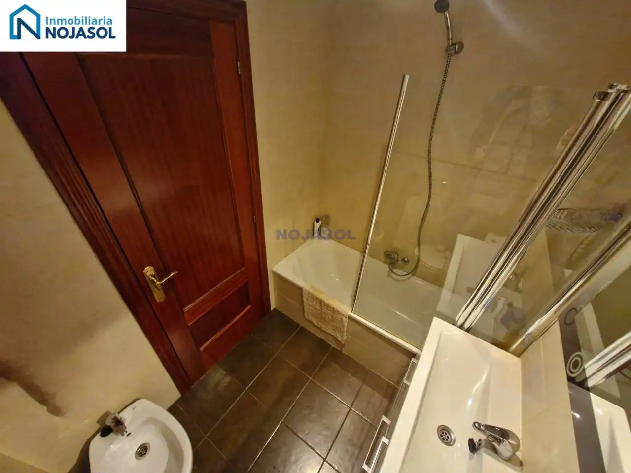 Baño de Apartamento en venta en Meruelo con Calefacción, Amueblado y Balcón