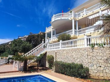 Villa con balcone in affitto a Avenida BOTIJOS DE LOS