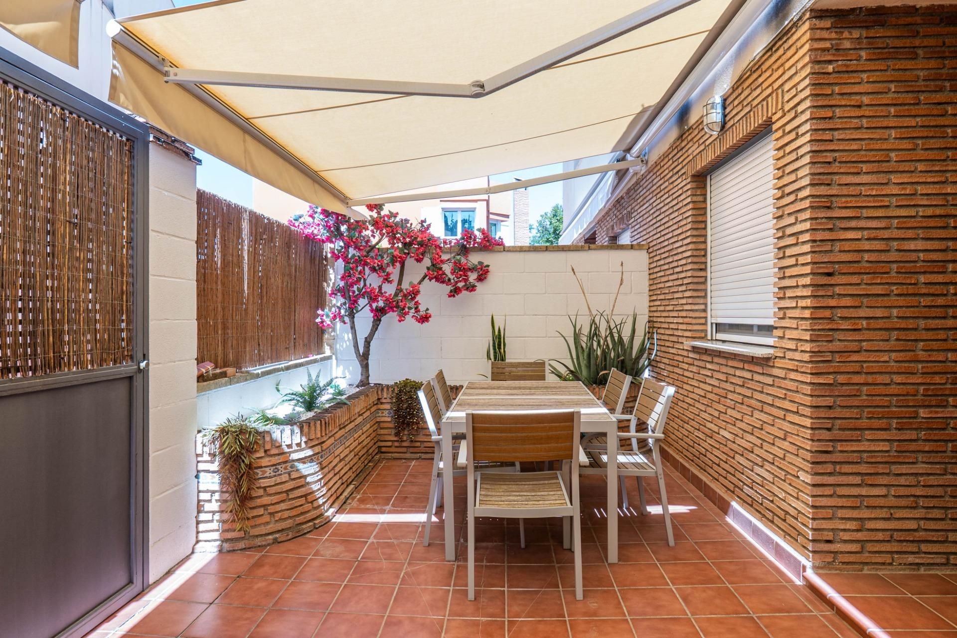 Terraza de Casa o chalet en venta en  Granada Capital con Aire acondicionado, Calefacción y Jardín privado
