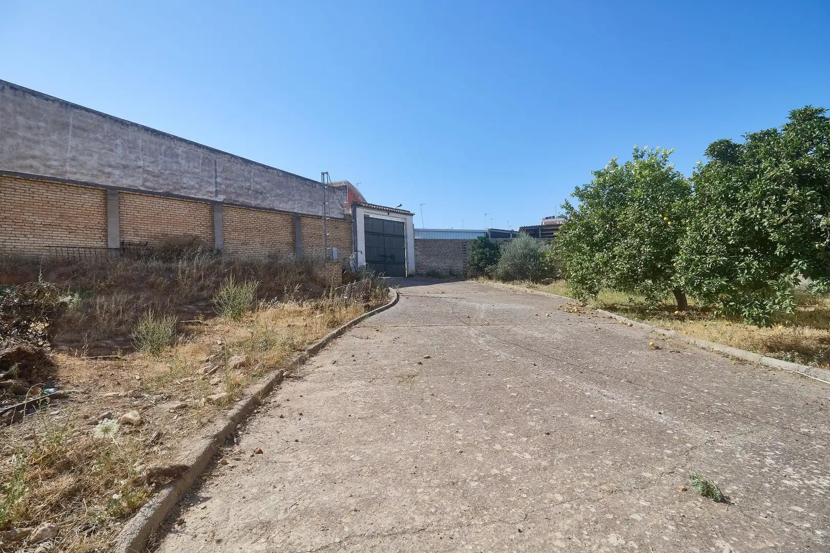 Nave industrial en venta en Aguilar de la Frontera