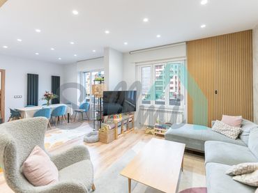 Appartamento con balcone in vendita a Plaza de la Libertad