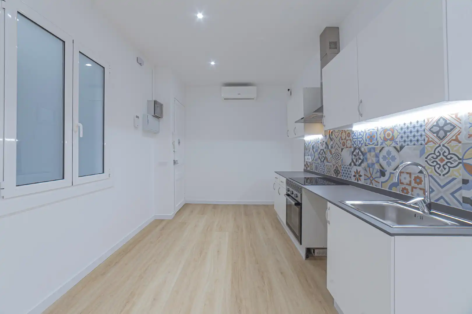Cocina de Apartamento en venta en Barcelona con Aire acondicionado, Calefacción y Parquet