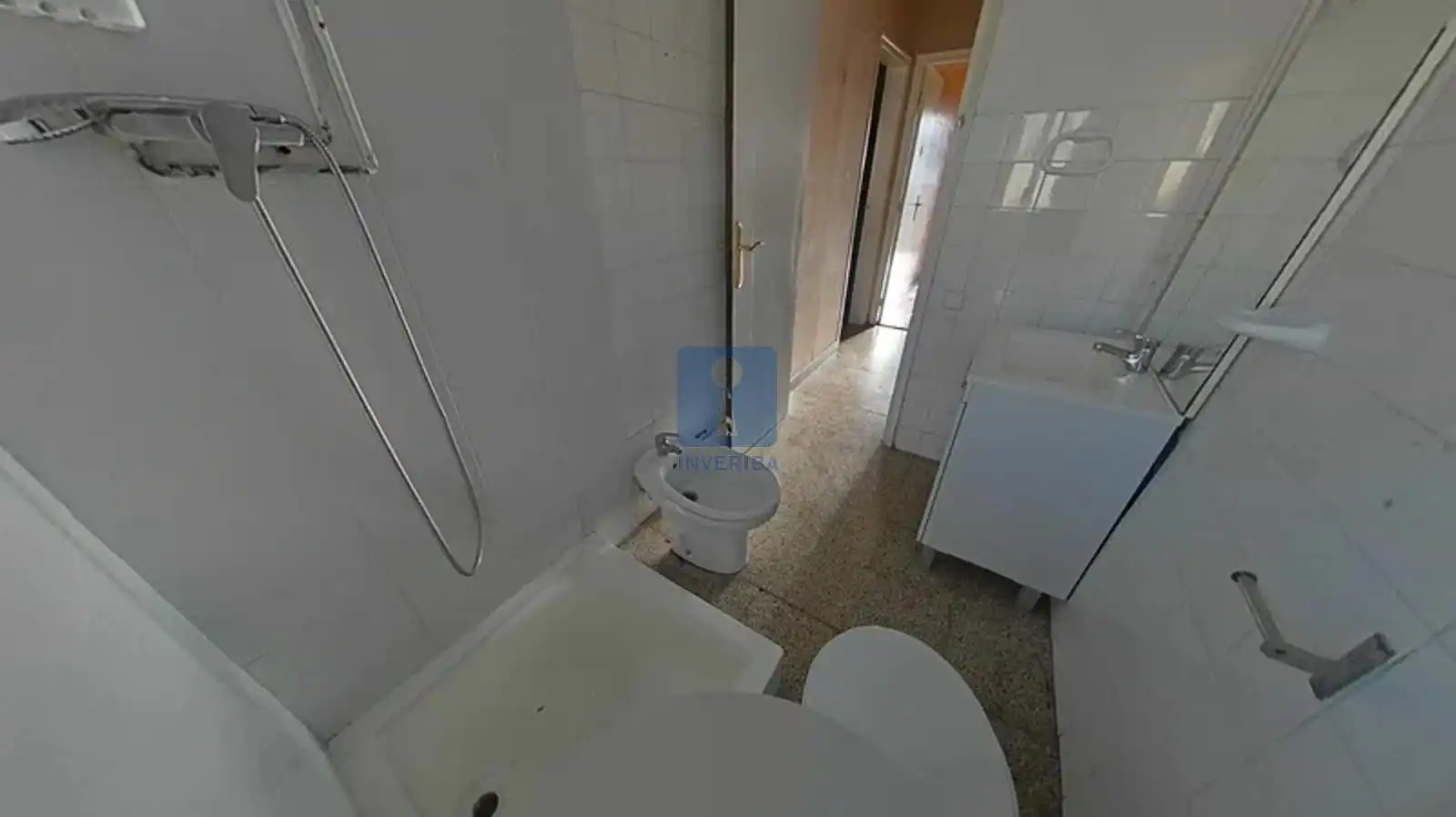 Badezimmer von Wohnung zum Verkauf in Terrassa