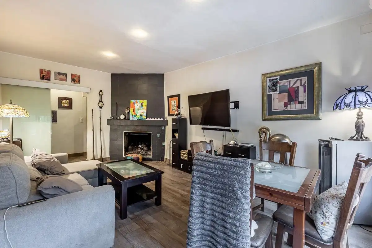 Sala d'estar de Casa o xalet en venda en Residencial Triana - Barrio Alto