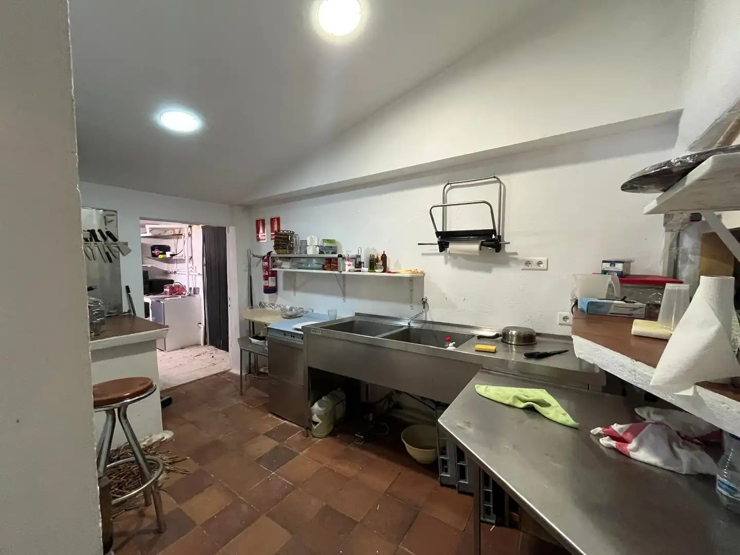 Cocina de Local en venta en Santibáñez de Valcorba con Amueblado