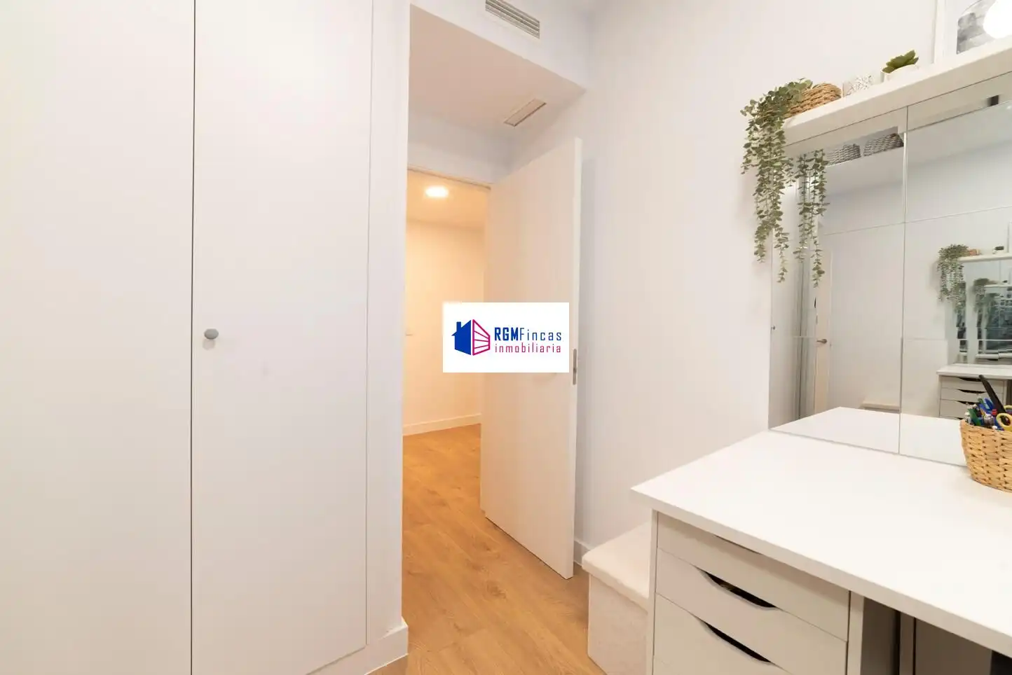 Piso en venta en Sevilla con Aire acondicionado, Calefacción y Jardín privado
