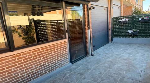 Foto 3 de Casa adosada en venta en Avenida de Burgos, 106, Cigales, Valladolid