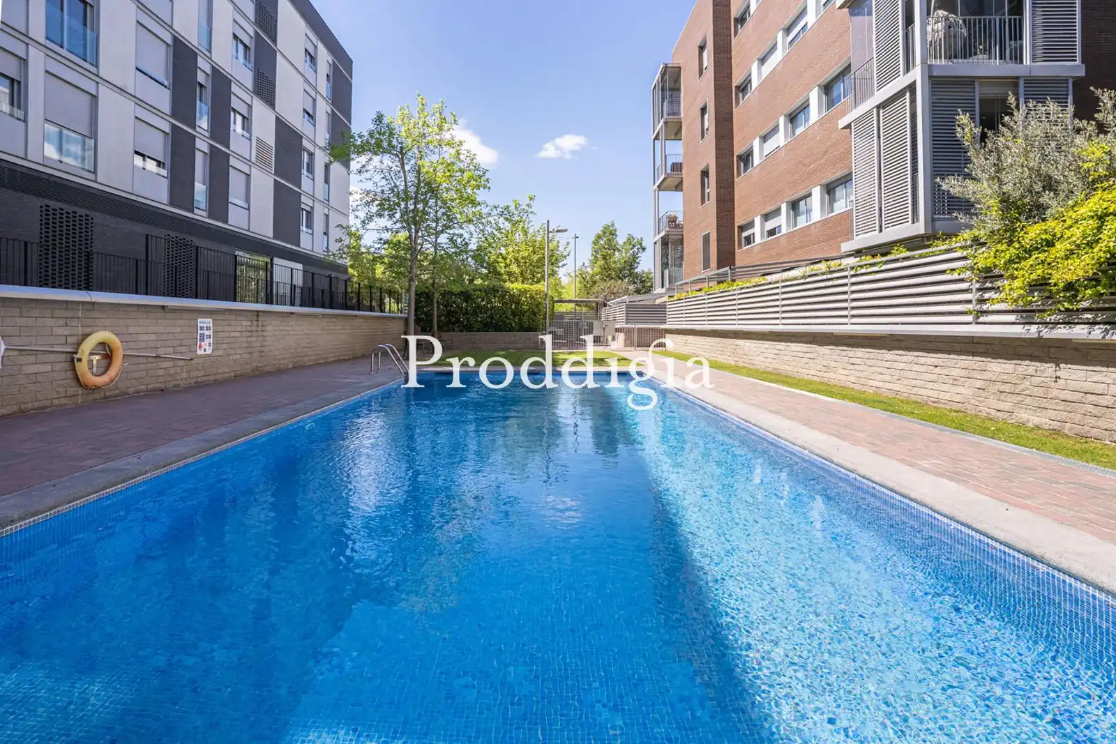 Piscina de Pis en venda en Sant Cugat del Vallès amb Aire condicionat, Calefacció i Terrassa