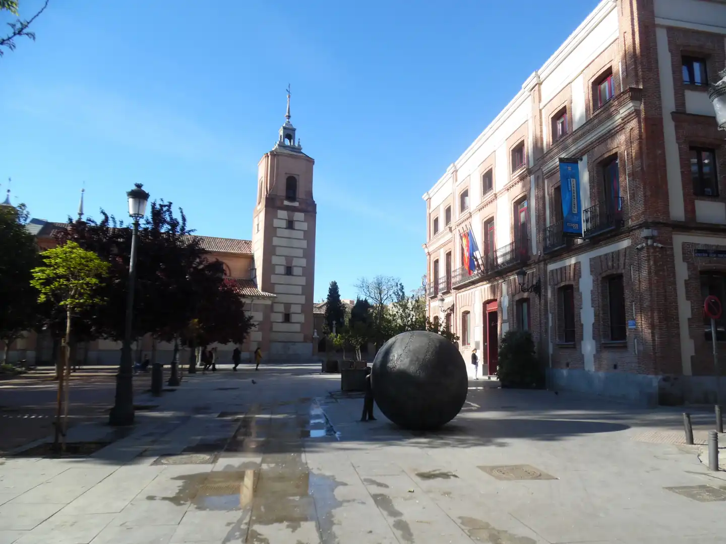 Exterior view of Commercial properties for sale in Madrid