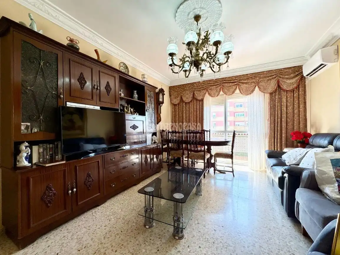 Sala de estar de Piso en venta en Sevilla con Aire acondicionado