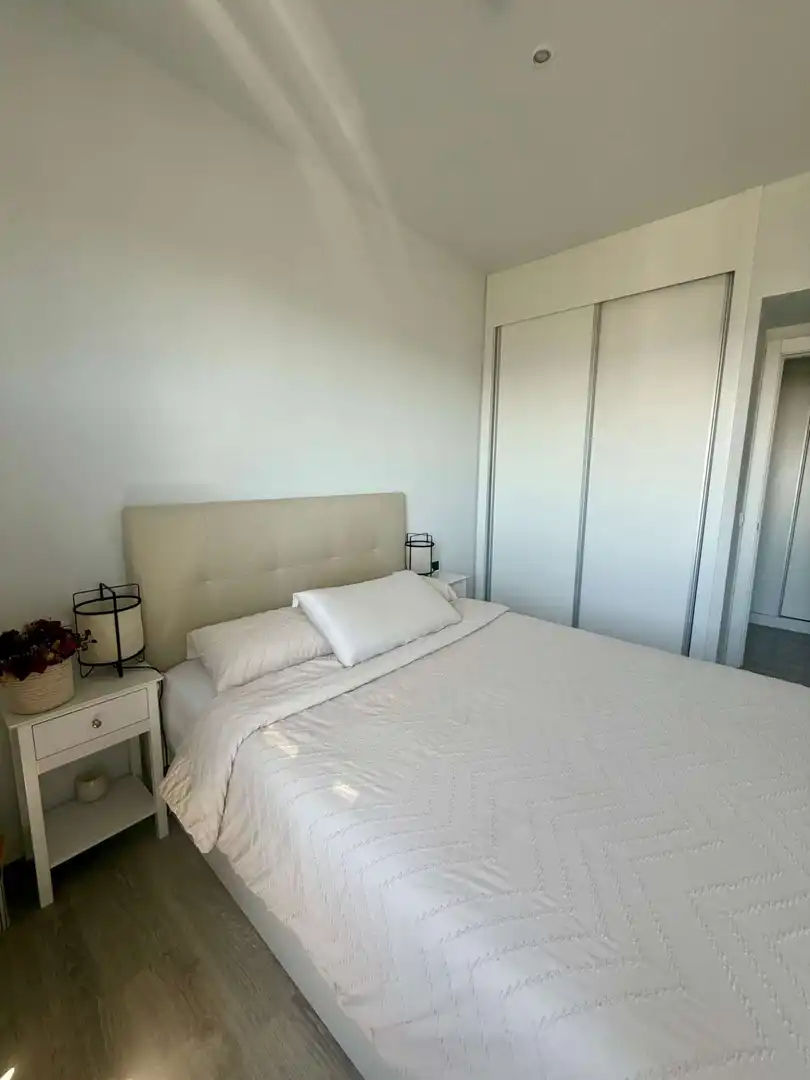 Bedroom of Flat for share in L'Hospitalet de Llobregat  with Air Conditioner, Terrace and Furnished
