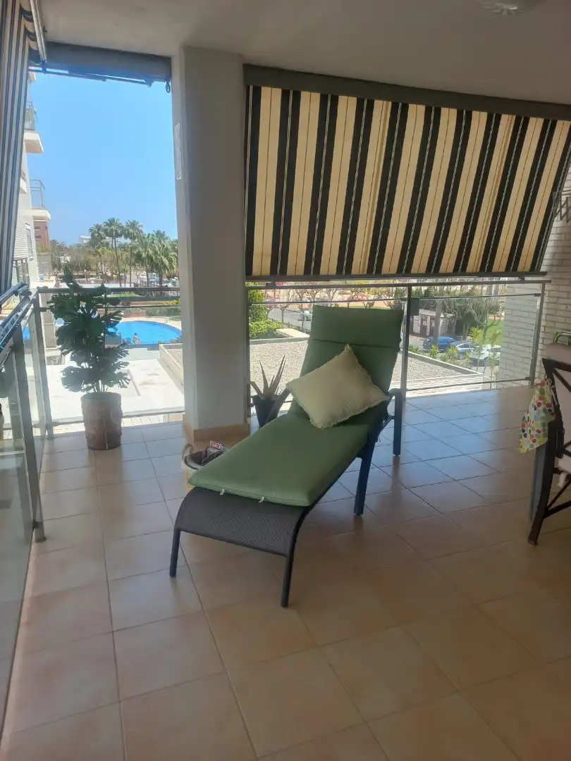 Apartamento con piscina en venta en Avenida Central, imagen 2