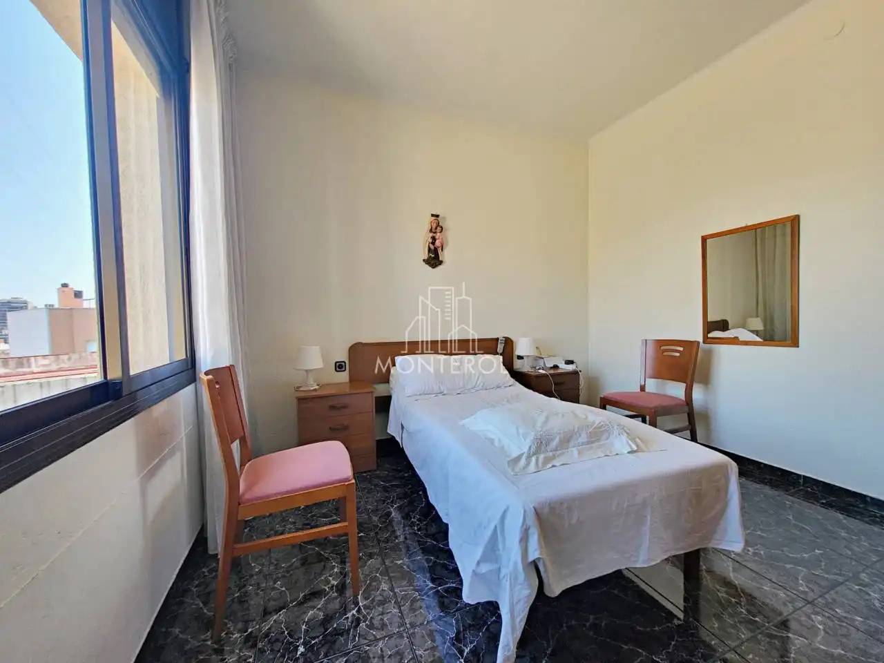 Bedroom of Flat for sale in Barcelona  with Balcony