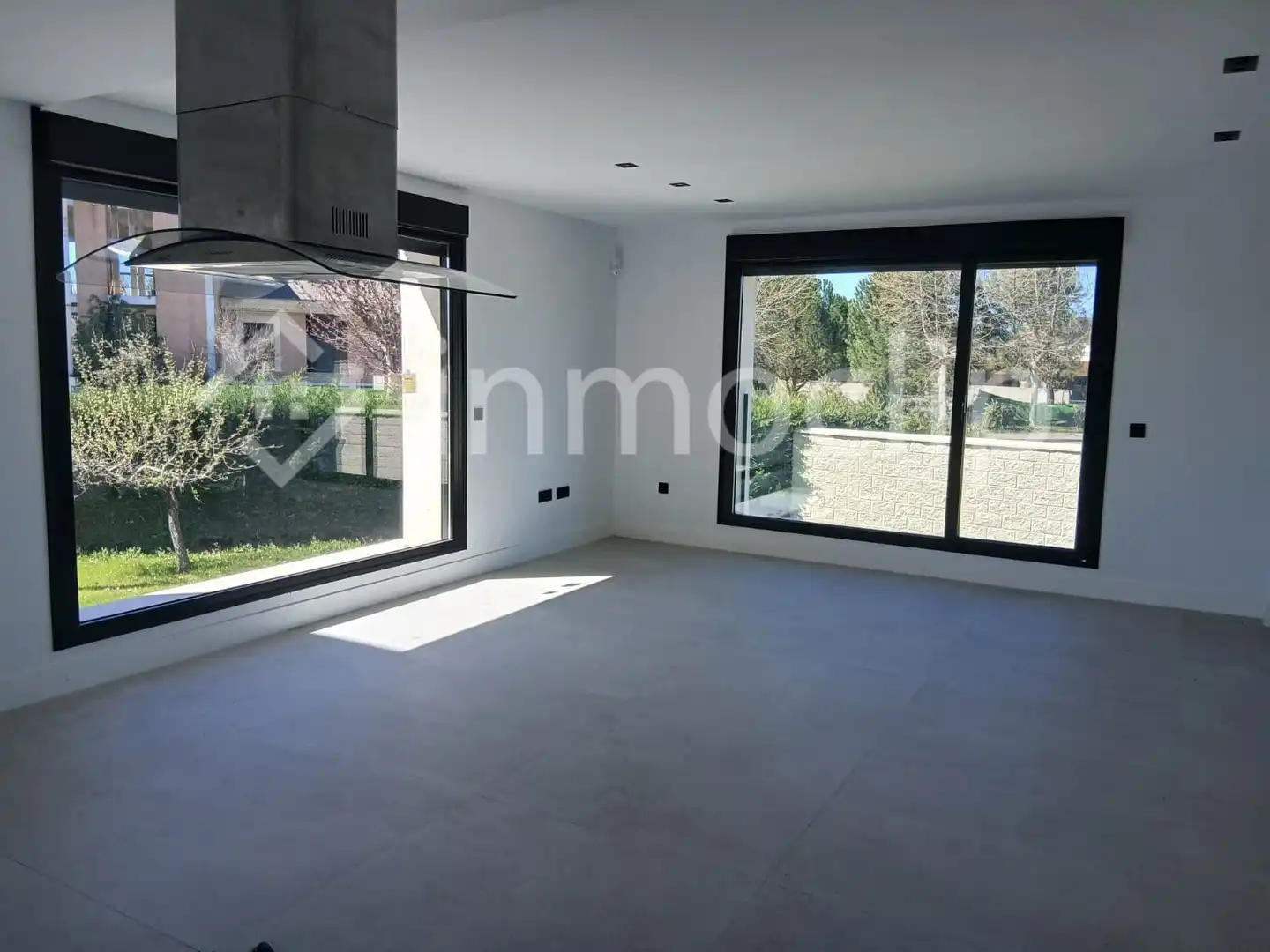Sala d'estar de Casa o xalet en venda en Villamayor amb Calefacció, Jardí privat i Terrassa