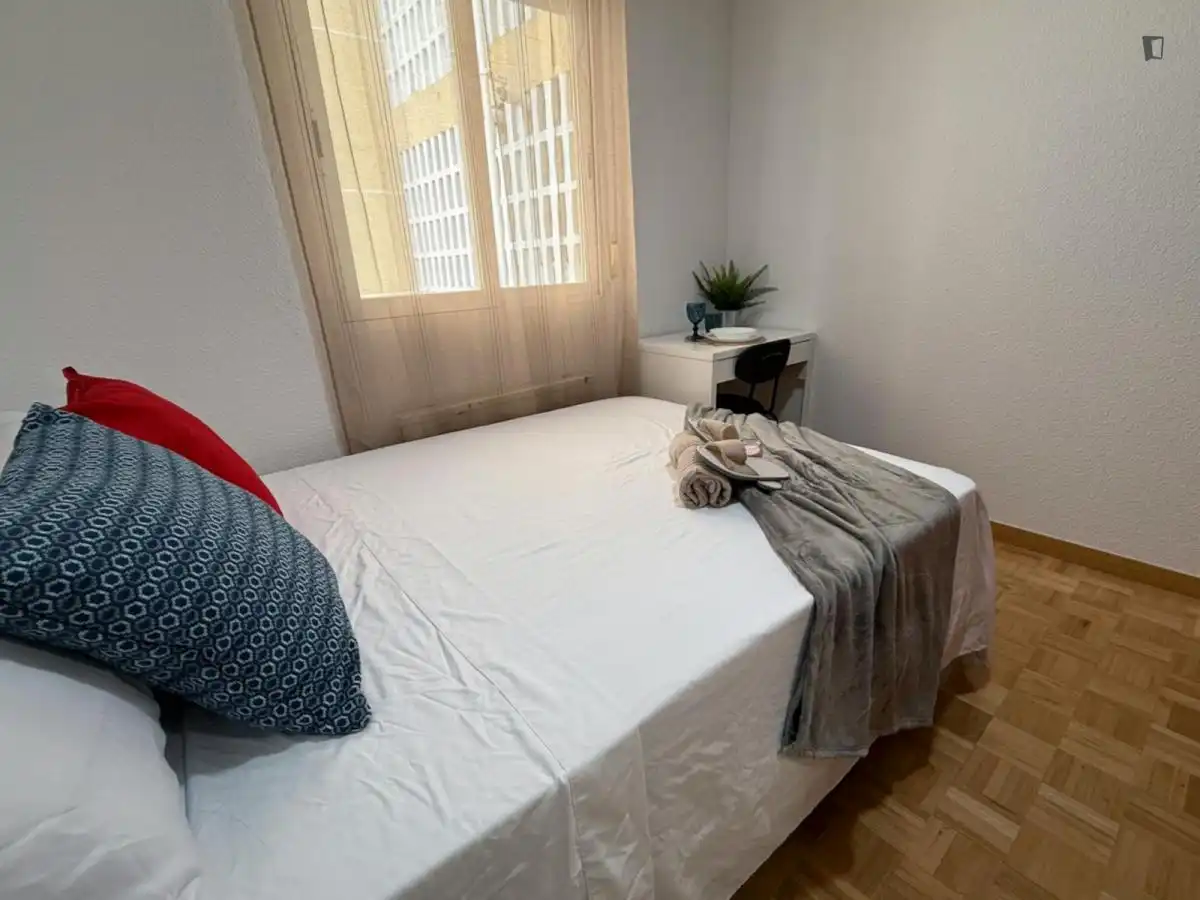 Habitación de Apartamento para compartir en Coslada con Aire acondicionado, Calefacción y Amueblado
