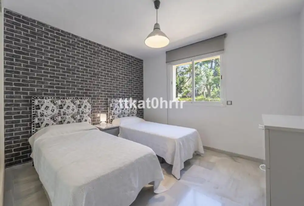 Bedroom of Apartments for rent in Marbella  with Air Conditioner, Terrace and Swimming Pool